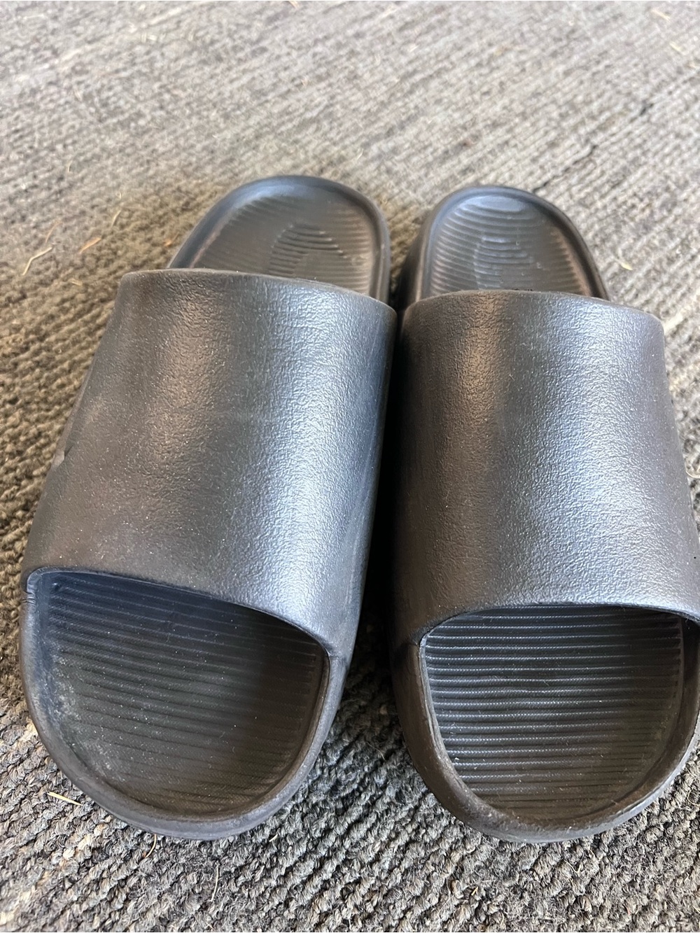 Nike Black Youth Slide Sandals - Simple Slip-On